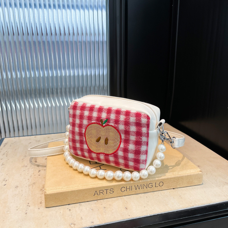 2025 Spring Contrasting Red Checkered Cloth Sweet New Free Delivery Luxury Bag Designer Bag Countryside Girl Crossbody Bag Personalized Pearl Handbag