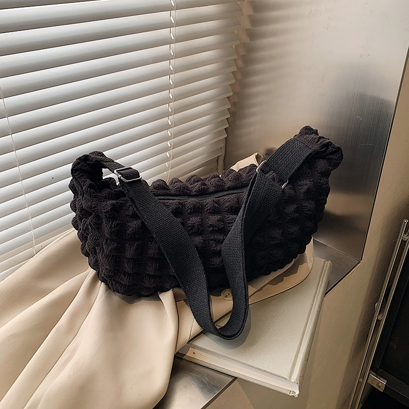 New Bean Soft Luxury Bag Texture Shoulder Women's Crossbody New Free Delivery Designer Bag Commuting Leisure Cloud Folded Tote Bag