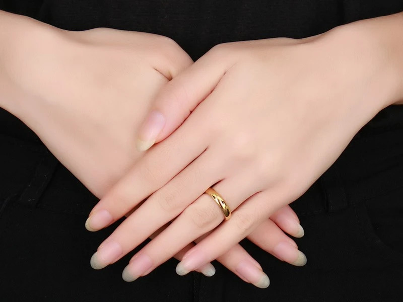 Smooth Stainless Steel Couple Rings Gold Color Simple 4MM Women Men Lovers Wedding Jewelry Engagement Gifts Personalized 250515
