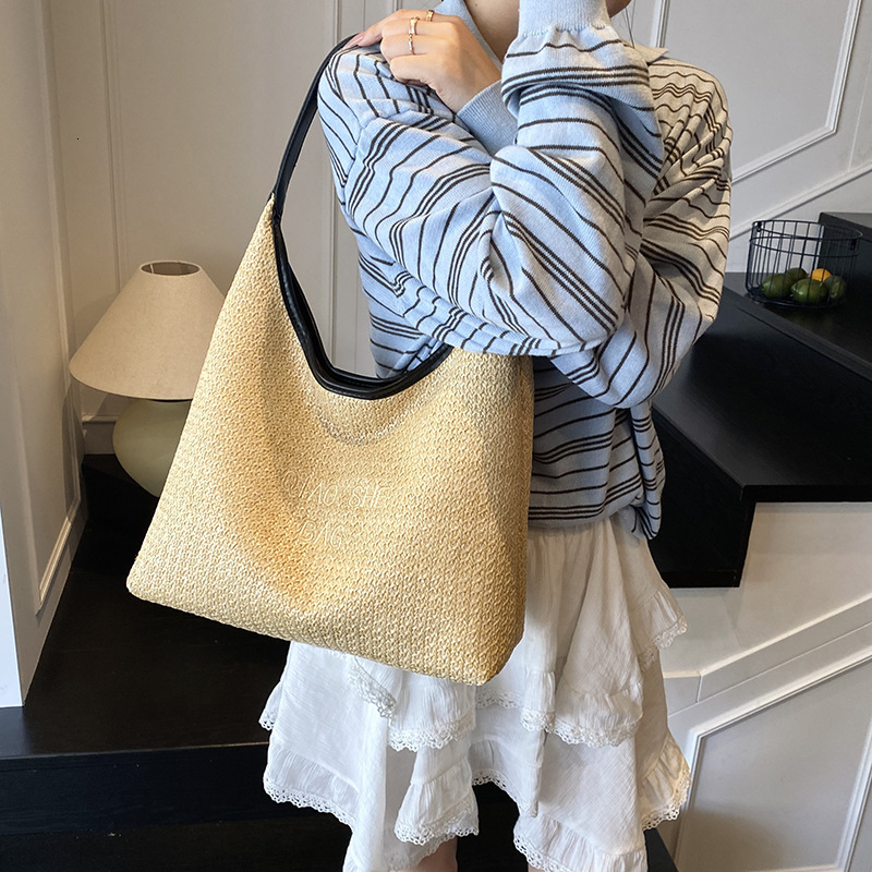 2025 Summer New Large Capacity Handheld Bucket for Women's Beach and Seaside Vacation Grass Woven Single Shoulder Underarm Bag