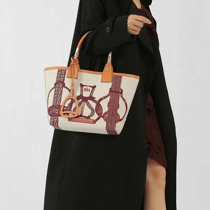 Tote Shoulder Crossbody Bags Knitting New In Handbag Cute Commuting Versatile High Brand Genuine Women Fashion 2025 Trend
