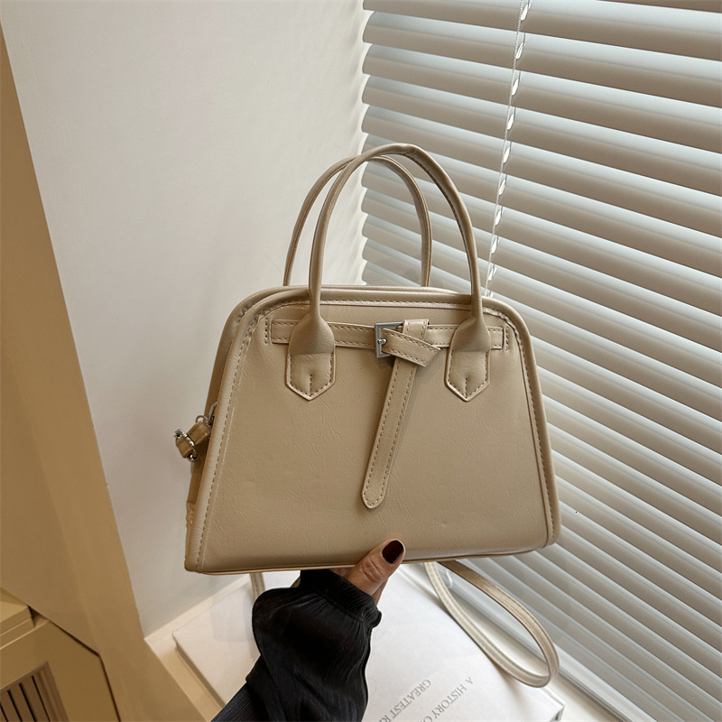 Trendy Small Square New Free Delivery Designer Bag For Women 2025 New Large Luxury Bag Capacity Highend Fashion Shoulder Versatile Crossbody Shell Bag
