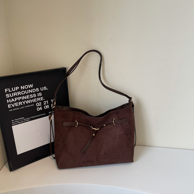 Free Delivery Designer Bag Mirad Women's 2025 New Trendy Winter Large Capacity Tote Fashionable Versatile Crossbody Luxury Bag
