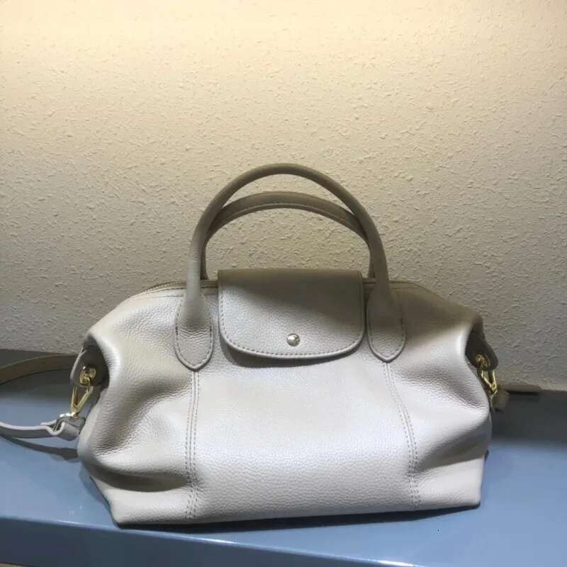 2024 Women Designer Fashion Casual Shoulder High Quality Leather Handbags Sac Large Capacity Classic Tote Bag New