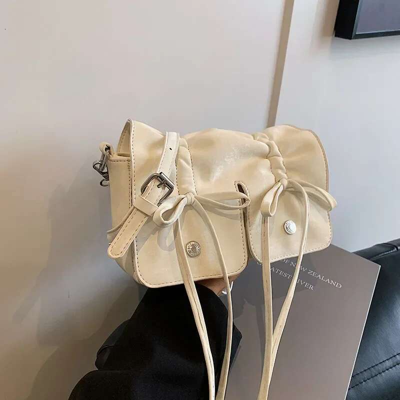 2025 Summer Fashion Women's Elegant Pleated Small Square Handbag - A Minimalist, Trendy Niche Single Shoulder Bag