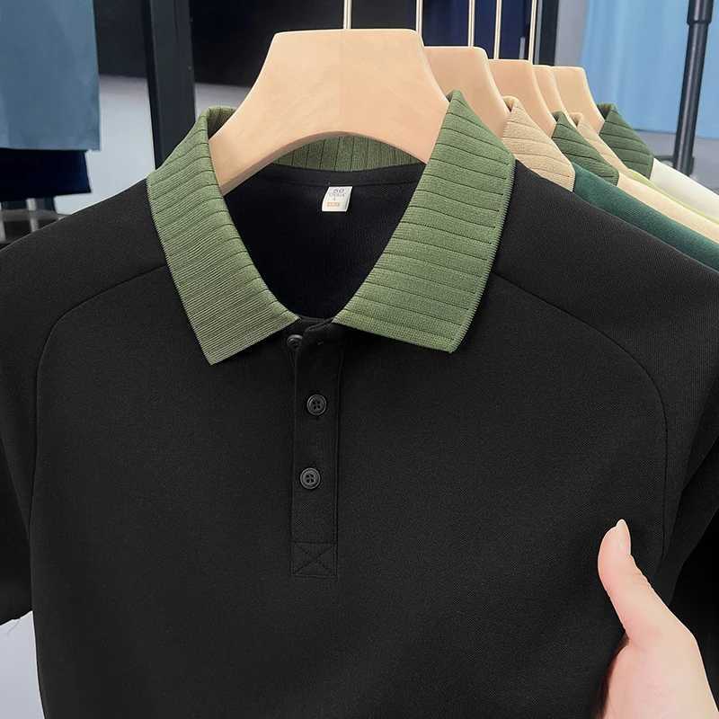 Summer New Men Polo Shirt High End Color Blocking Lapel Short Sleeved TShirt Lronless Versatile Sports Commuter Mens Wear Top W250916