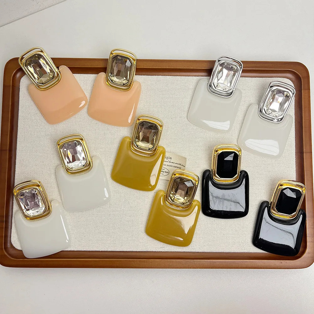 Vintage Glossy Square Acrylic Metal Crystal Earrings Stud for Women Europe And America PersonalityTravel Party Jewelry 250515