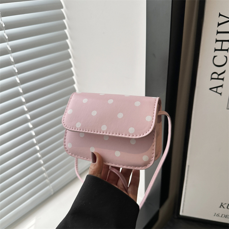 2025 Spring New Fashionable High End Luxury Bag Single Shoulder Niche Handheld Versatile Women's New Free Delivery Designer Bag Wave Point Crossb