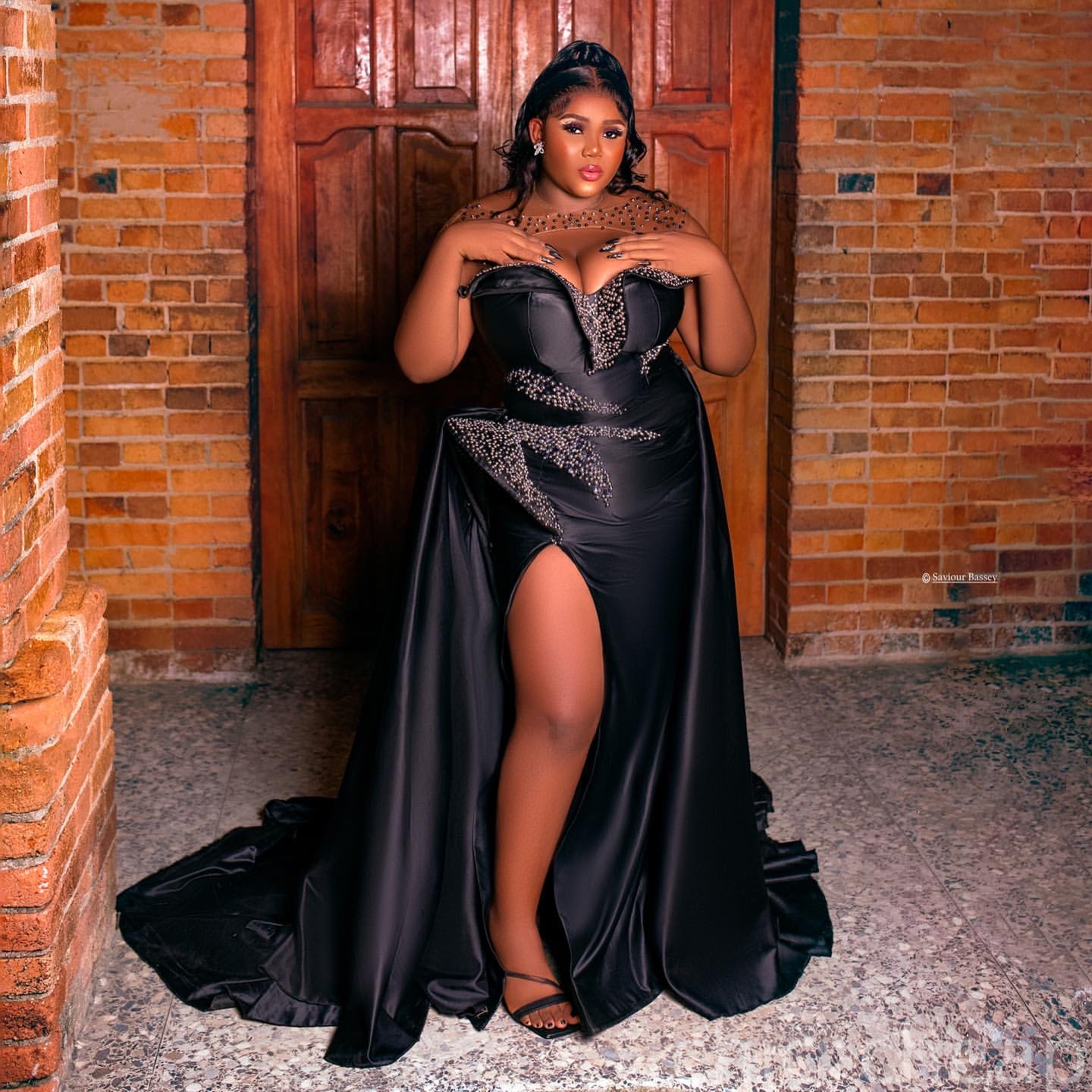 Sheath Black Plus Size Prom Dresses 2025 Beaded Satin High Split Sheer Neck Evening Formal Party Second Birthday Engagement Gowns Dress For Special Oc
