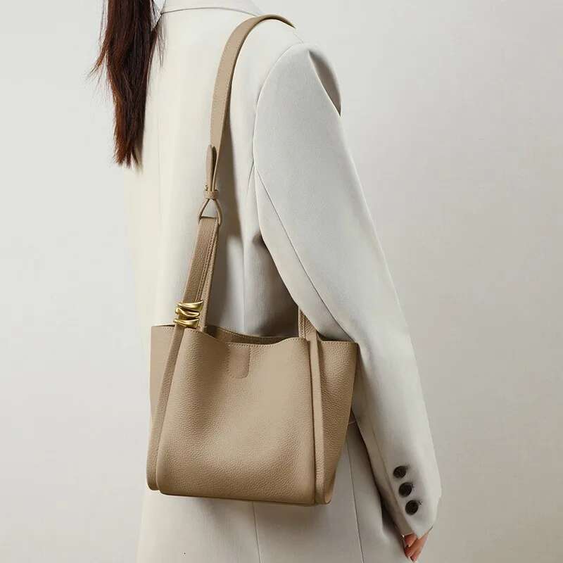 Fashion Women Genuine Leather Handbag Minimalist Small Bucket Large Capacity Ladies Tote Bags Versatile Soft Shoulder Bag