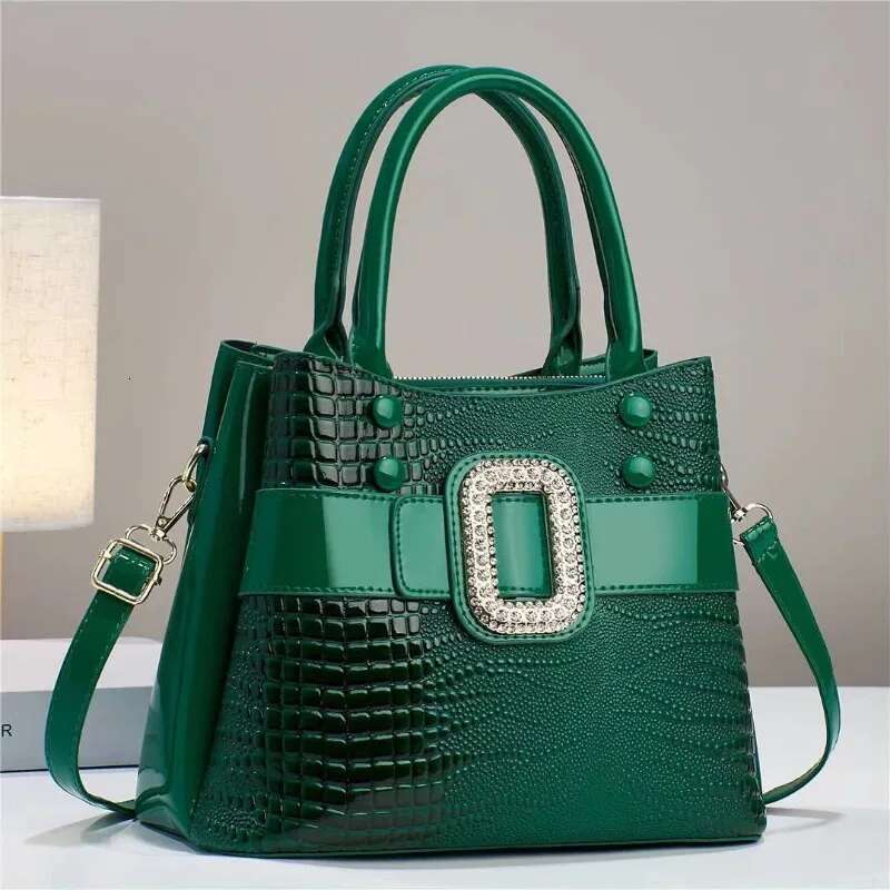 Fashionable New Women's 3-Layer Handbag Trendy Bright Leather Shoulder Large Capacity Crossbody City Commuter Tote Bag Women