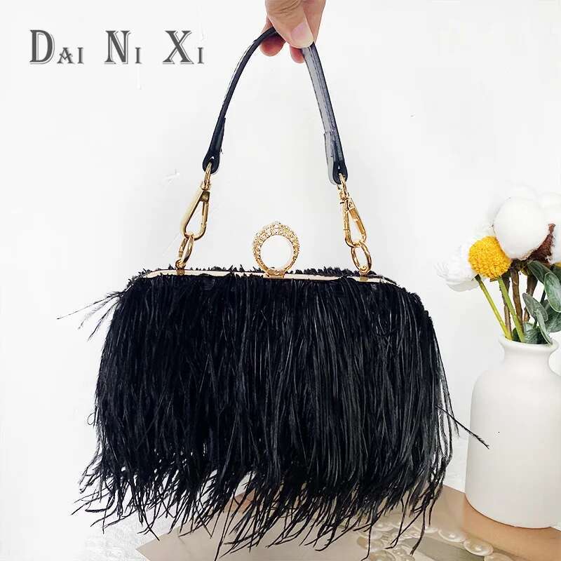 Fashion Ostrich Fuax Fur Feather Wallet Clutch Bag Ladies Dia Knuckle Rings Dinner Party Wedding Purse Chic