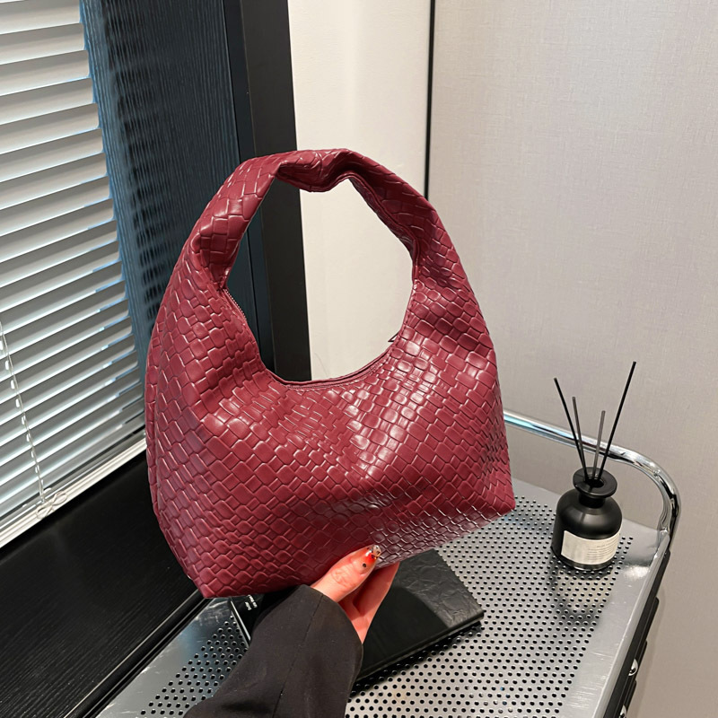 Free Delivery Designer Bag French High End Woven For Women 2025 New Style Western Style Dumpling Niche Texture Commuting Versatile Hand Luxury Bag