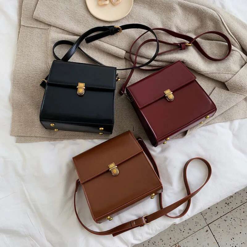 Pure Color Women's Shoulder 2025 Autumn New Vintage Lux Mini Square Bag Ladies Designer Crossbody Purses Texture Bolsa Femme