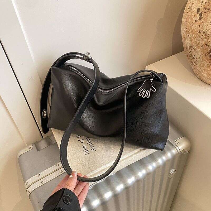 Versatile for Women 2025 New Trendy and Fashionable Dumpling Bag with a Niche Texture Single Shoulder Underarm Bag
