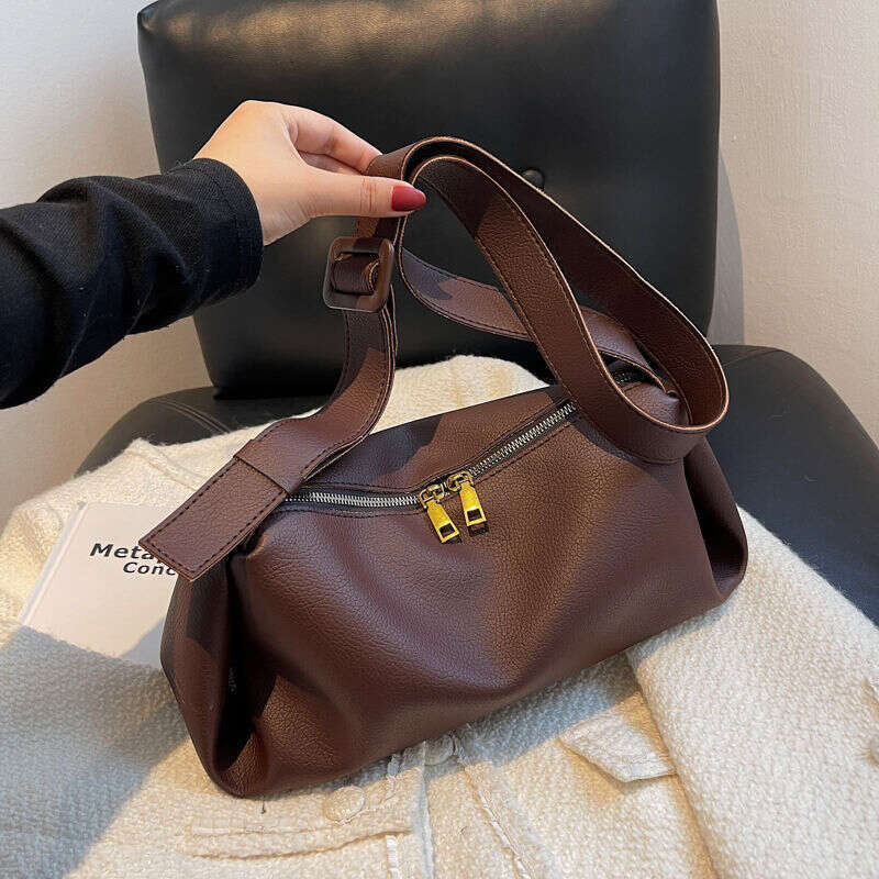 fast shipping popular women's bas 2025 new lare capacity fashionable hih-end feelin western-style versatile shoulder crossbody