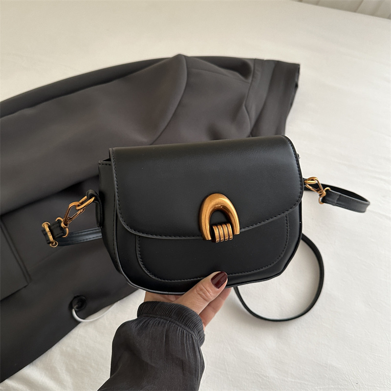 Niche Underarm For Women New Free Delivery Designer Luxury Bag Bag 2025 New Fashionable Korean Saddle Simple And Personalized Single Shoulder Crossbod