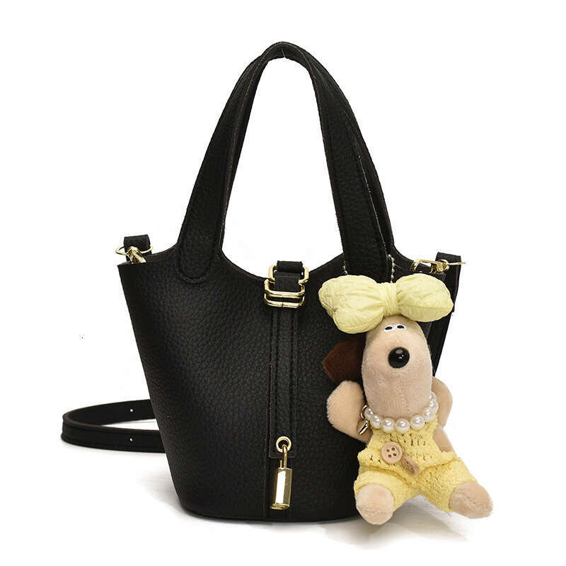 Fashionable Western vegetable basket water bucket for women 2025 solid color lychee pattern niche single shoulder crossbody bag new style temperament 