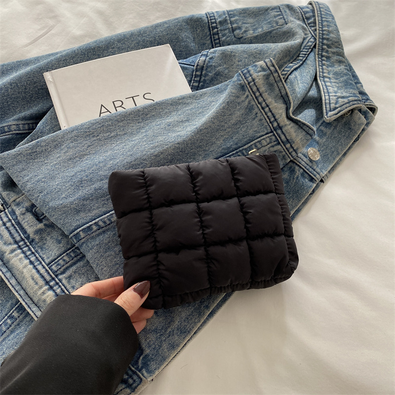 Free Delivery Designer Bag Korean Style Multi Color Minimalist Makeup Hand Held Small Square Large Capacity Multifunctional Storage Spring 2025 Luxury