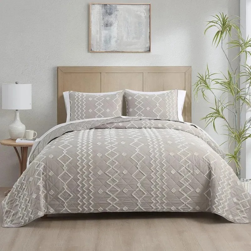 Solid Embroidered Bedspread Quilt Set 3pcs Quilted Bedding Cotton Quilts Bed Covers Pillowcase Blanket King Queen Size Coverlets 252033 XZZ