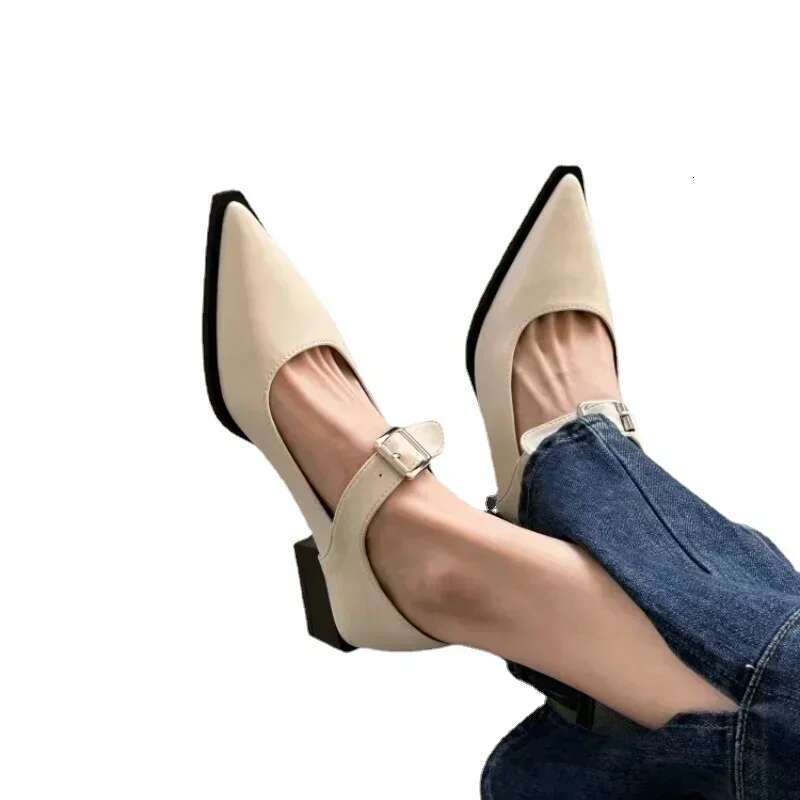 2025 Sandalias planas Ballet para mujer, zapatos plataforma con rehes puntiagudos, de tendencia