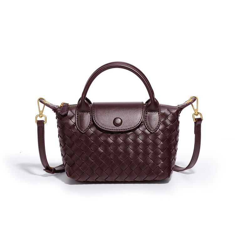 New handmade dumpling bag, fashionable bucket bag, new minimalist women's crossbody bag, high-end texture, trendy diamond grid woven bag, versati