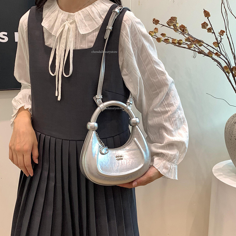 New Fashionable Hand-held Crescent Bag For Women Free Shipping Designer Bag 3D Zipper Versatile Casual Shoulder Crossbody Bag Street Trendy Makeup Bag