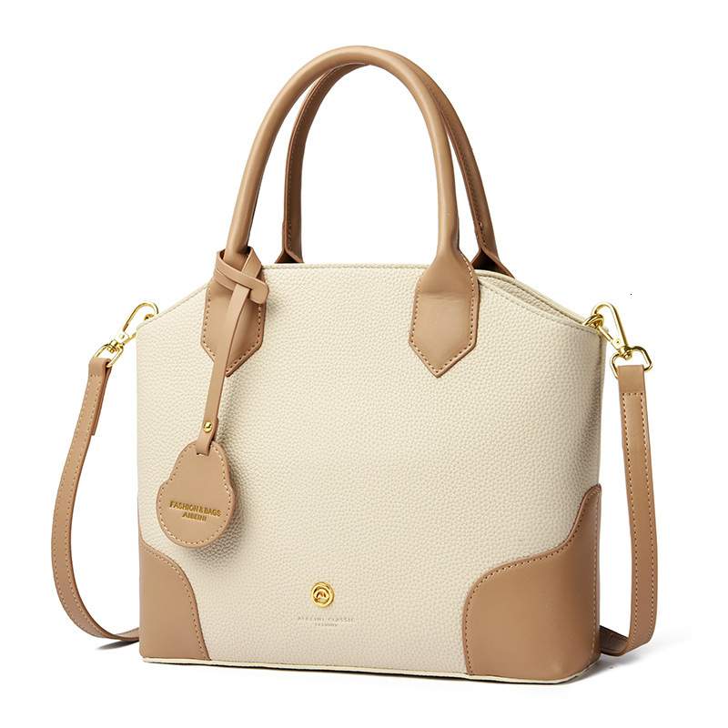 High quality women's fashionable and simple professional commuting one shoulder handbag, large capacity handbag, brand new free delivery designer