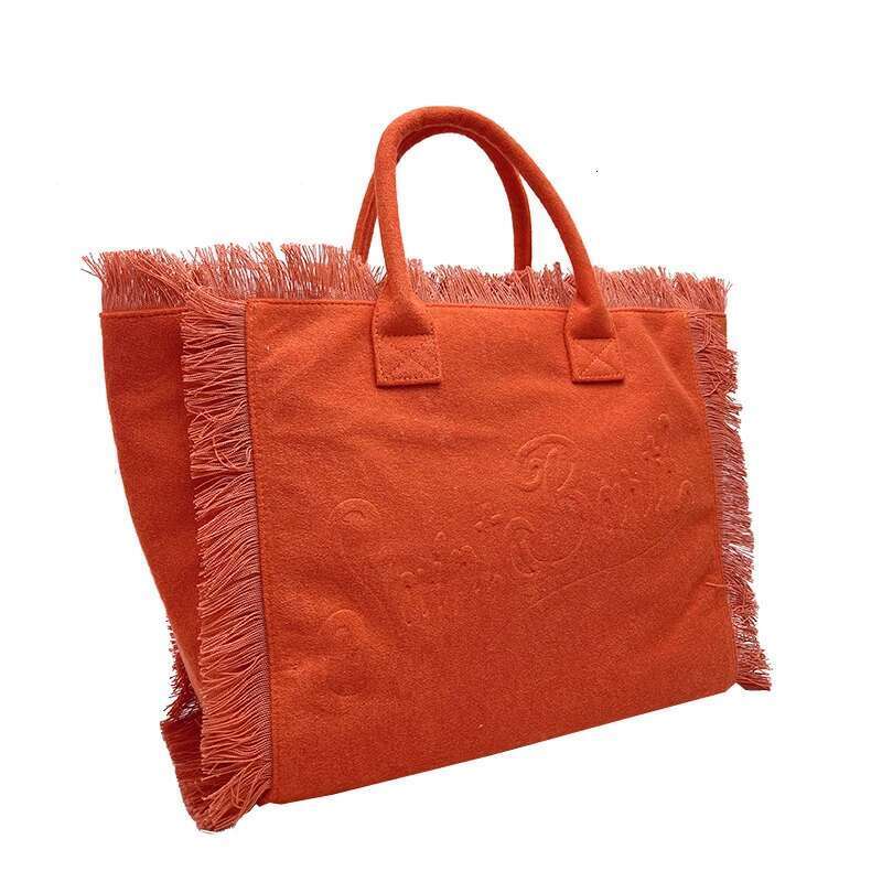 Delicate Ladies Tote Light Brand Design 2024 New High Quality Stylish Shoulder Bag To Rest The Daily Commuter Handbag