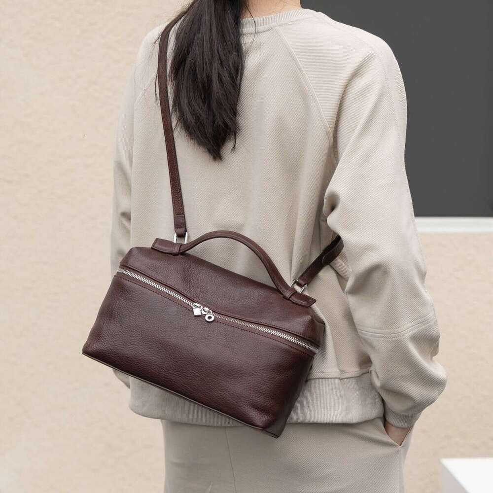 Tote Bag Vegetable Tanned Cowhide Portable Lunch Box For Women S New Leather High Texture Large Capacity Shoulder Bag Fashionable Commuting Crossbody 
