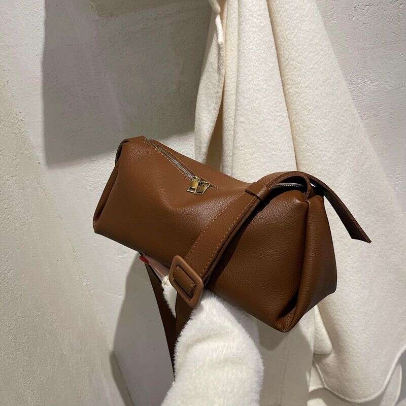fast shipping popular women's bas 2025 new lare capacity fashionable hih-end feelin western-style versatile shoulder crossbody