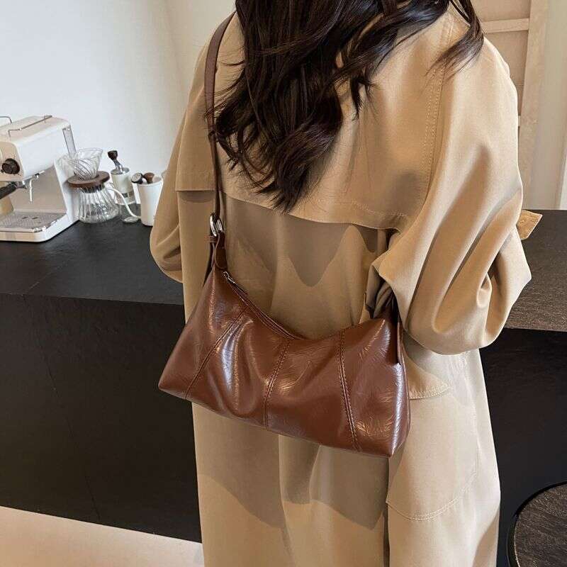 version female new item niche design casual simple high-end feeling armpit style stick bag single shoulder crossbody bag