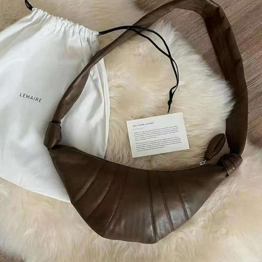 HOT 2025 LE Horn Bun, niche texture, can be sung, dumpling crossbody chest bag, Meilad fashionable retro women's bag