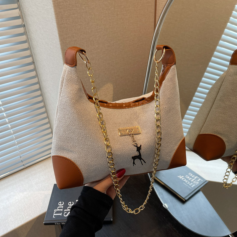 Leisure New Free Delivery Designer Bag Large Luxury Bag Capacity Women's 2025 New Versatile Commuting Class Shoulder Simple Tote Bag Niche