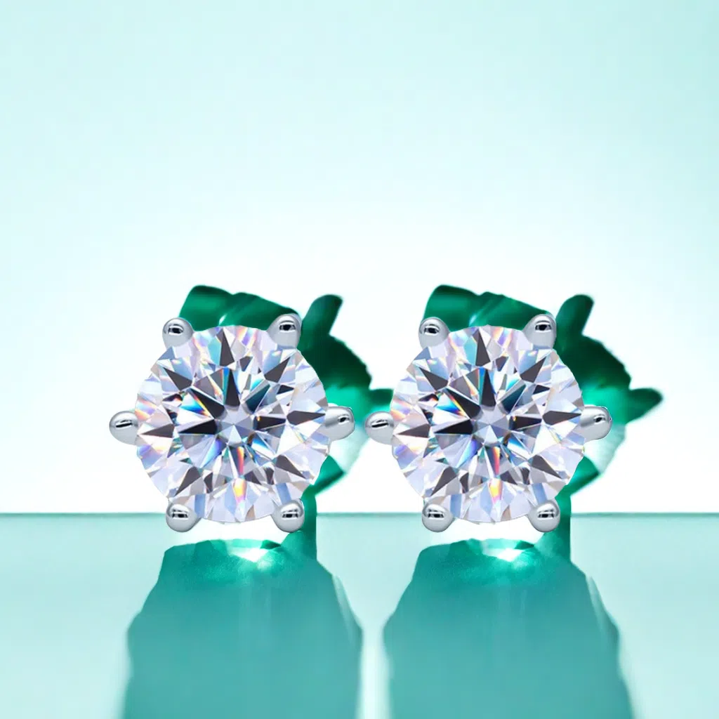 Classic six-prong 925 sterling silver 1/2/4/6CT D color VVS1 Moissanite stud earrings hot selling High-end style, elegant and fashionable, star style 
