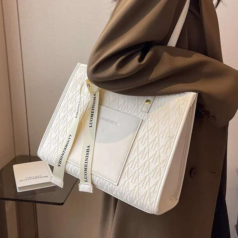 2025 Spring Summer New Women's Niche Texture Commuter Underarm Tote Bag. Large Capacity, Simple & Fashionable Shoulder Style