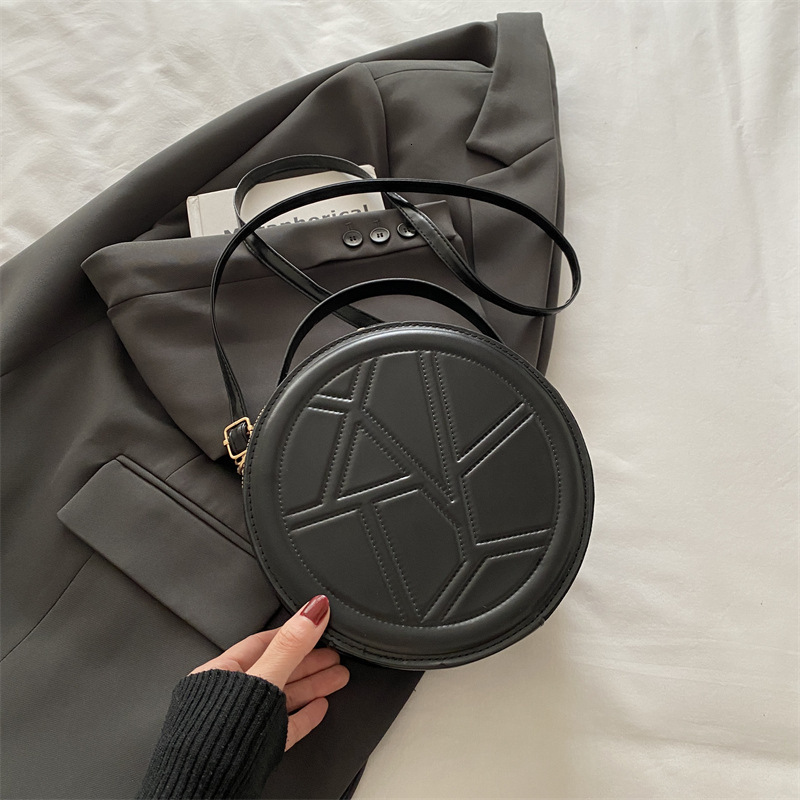 Fashion Indentation Diamond Grid Round Luxury Bag New Free Delivery Designer Bag Cake Handbag Simple Women's 2025 Spring/summer New Korean Versio