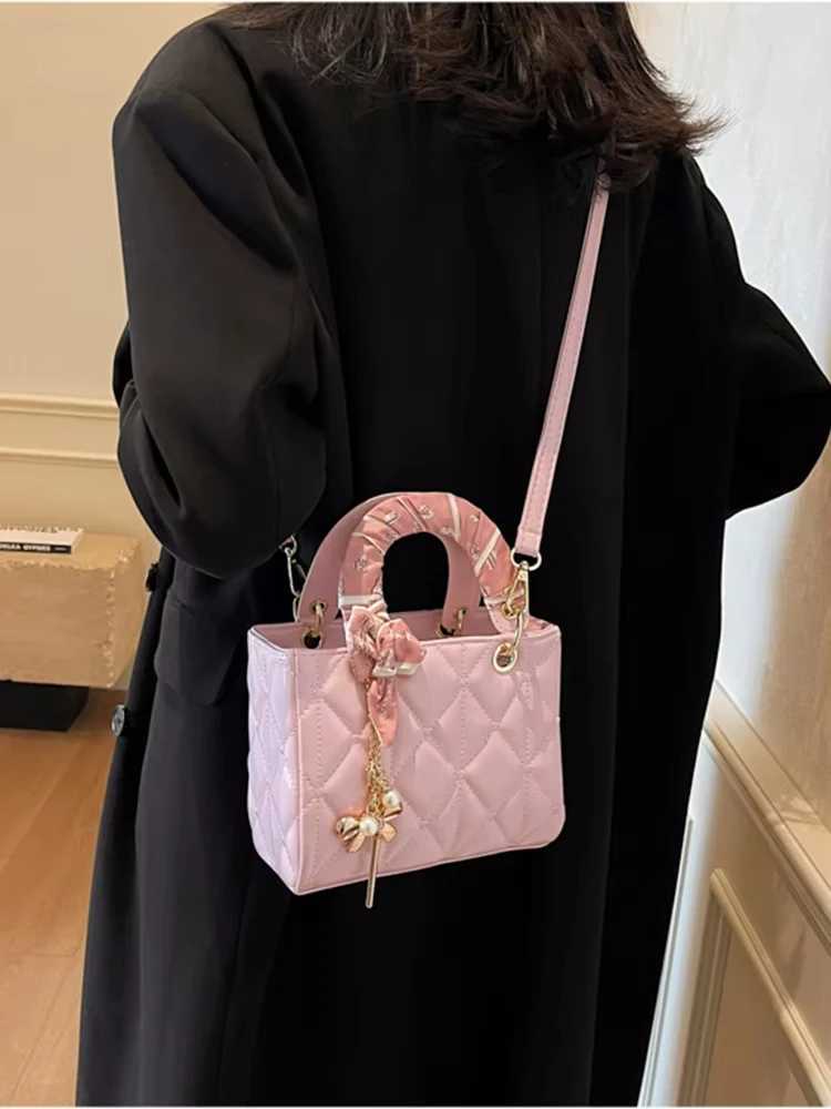 Premium Diamond Latt Mini Crossbody Bags Wen Red PU Leather Delie Handbags Lady Fi Shoder Bag Z250516
