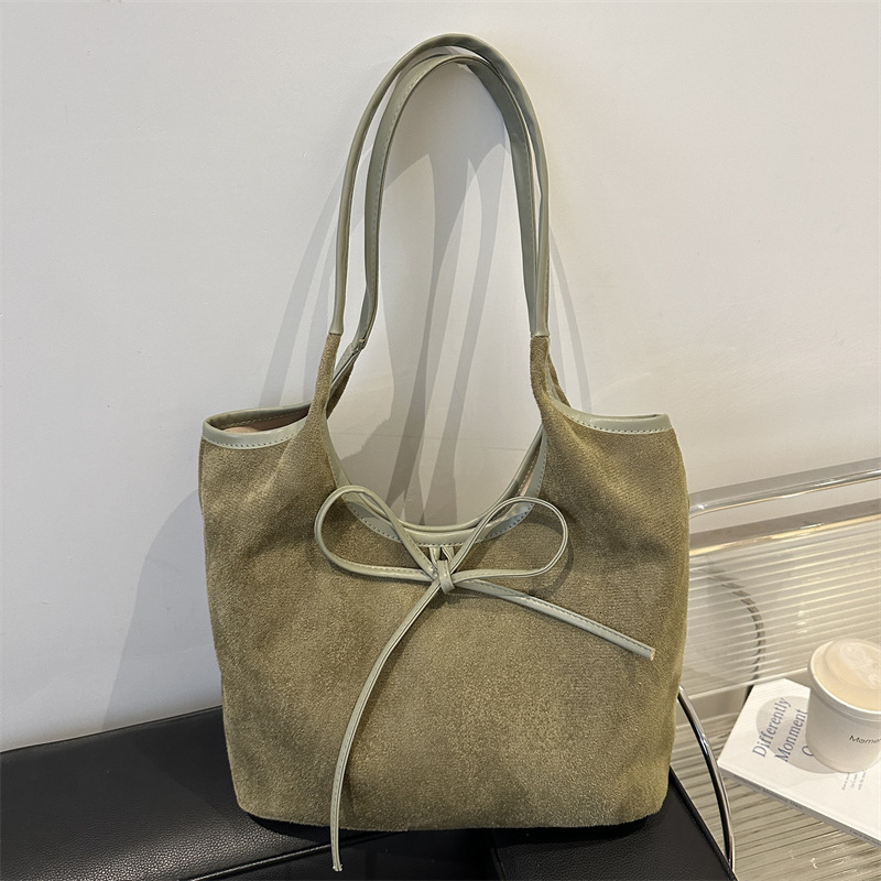 Free Delivery Designer Bag Outdoor Fashion Large Capacity Tote For Women 2025 New Autumn And Winter Style Armpit Niche Bow Single Shoulder Luxury Bag
