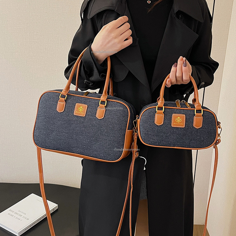 2025 Women's Premium Shoulder Bag Free Shipping Designer Bag Bridal Cowboy Splicing Comparison Crossbody Bag Phone Key Storage Small Square Bag S