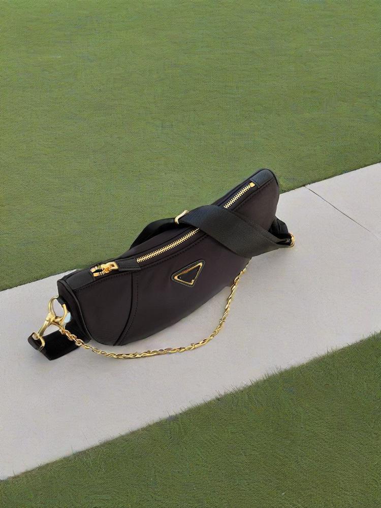 French niche bag fashion new versatile high-end crescent texture single shoulder crossbody bag armpit bag Sling bag