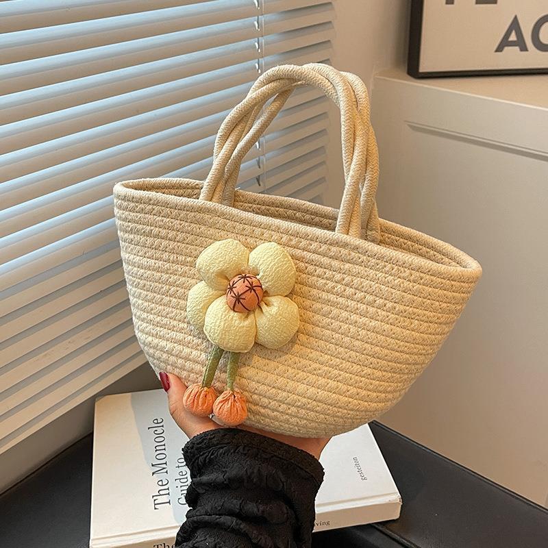 New Physics New 2025 Summer Handheld Women's Designer Fashion Retro Versatile Multi functional Niche Design Casual Woven Bag Underarm Bag