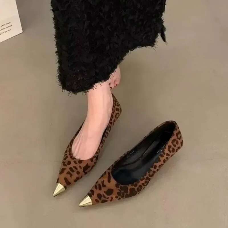 2025 Fashion Shoes Shallow Women's High Hot Sale Leopard Print Office and Career Sexy Pointed Toe Heels Women