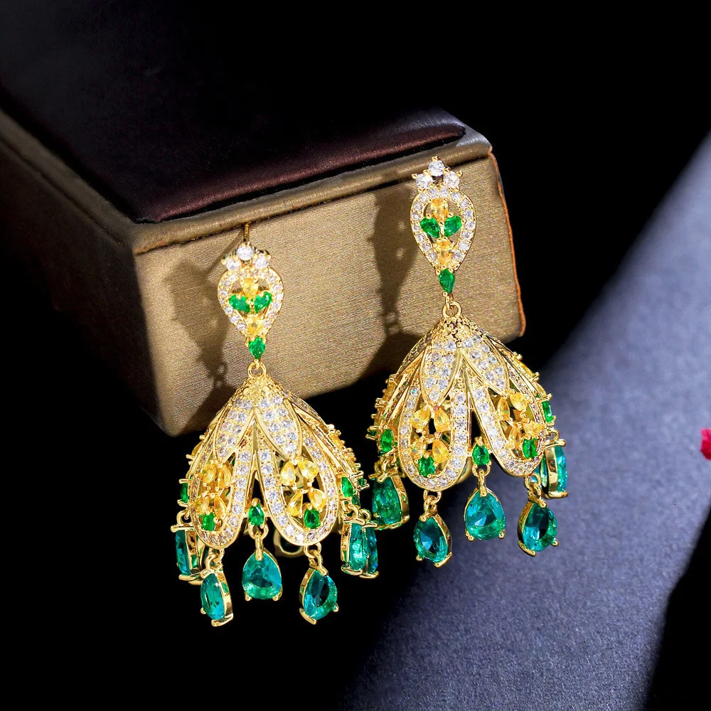 Retro Exaggerated Earrings Zircon Inlaid Hollow Drop Earrings Women Fashion Jewelry Indian Jhumka Jhumki Indian Earrings 250515