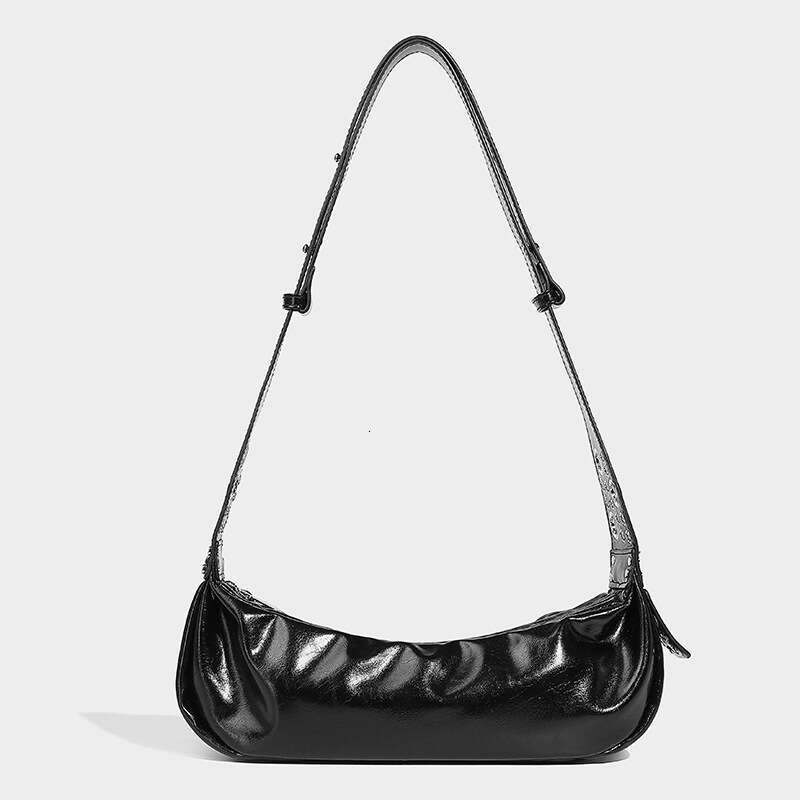 High-end Punk Style Women's crescent Saddle Shoulder Bag Fashionable Medieval Underarm Drawstring Design Handbag