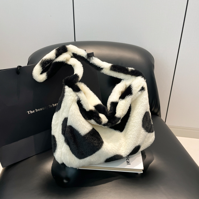Free Delivery Designer Bag Autumn And Winter For Women 2025 Simple Large Capacity Plush Tote Soft Girl Love Single Shoulder Underarm Bag Luxury Bag