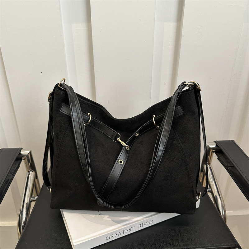 Free Delivery Designer Bag Korean High End Large Capacity Tote Autumn And Winter New Multifunctional Single Shoulder Diagonal Cross Commuting Backpack