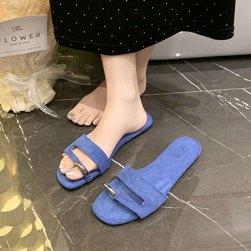 2025Summer Womens Fashion Square Open Toe Narrow Strap Slippers New Metal Designer Outdoor Walking Flip-Flop Shoes