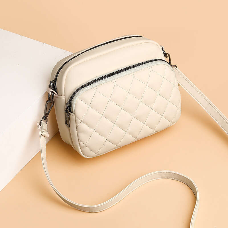 Direct supply fashion versatile European American street trend single shoulder small women's crossbody bag 2025 new style chic and elegant temper
