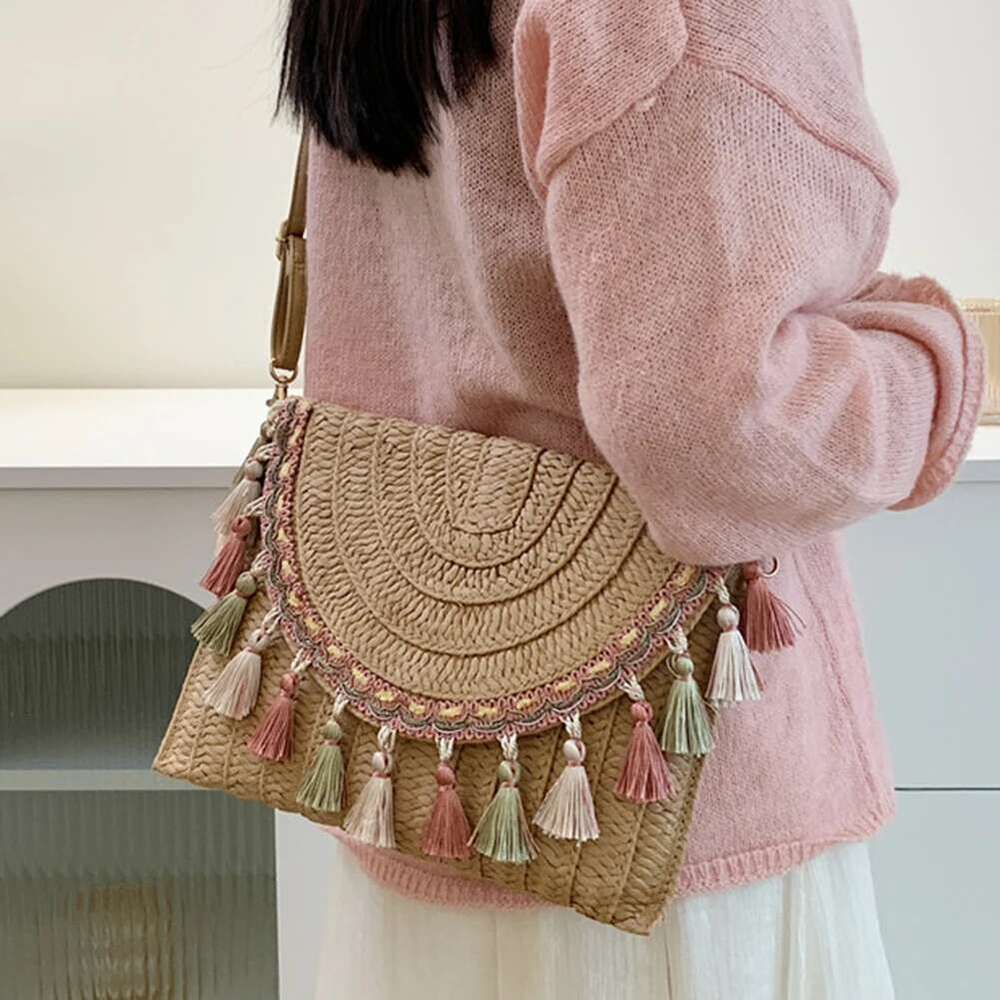 Retro Square Straw Wicker Envelope Tassels Wrist Pack Handbags 2023 Women Summer Woven Clutch Bag Beach Shoulder Bags